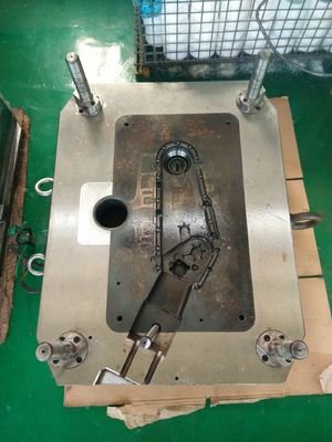 精密アルミ製品製造のための熱流/冷流アルミム型鋳造模具