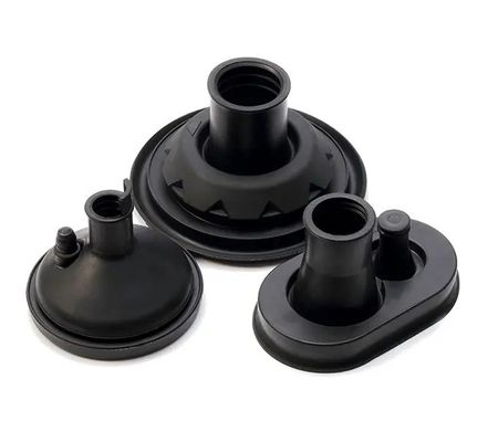 P20 718 738 NAK80 S136 模造材料のカスタマイズされた鋳造ゴム部品