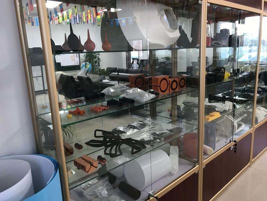 磨き/質感注射鋳造技術で製造されたカスタムプラスチック製品 P20/718/738/NAK80/S136 模具材料