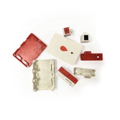 プラスチックインジェクション鋳造部品 オーダーメイドプラスチックコーティングカバーと300000-1000000ショットの長い模具寿命