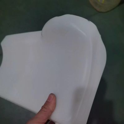HDPE/LDPE/PPのためのプロフェッショナル・モールド加工サービスによって製造された,カスタマイズされた特殊形塑料ガス/燃料タンク
