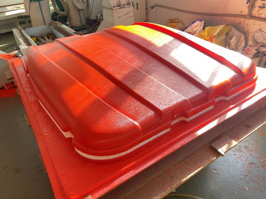 自動車の屋根カバーや車内・外部のアクセサリー/コンポーネントのためのカスタム型真空形成プラスチック部品 鋳造サービス