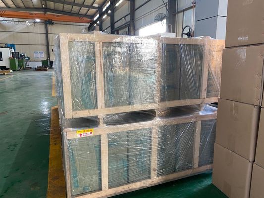 ABS/PA66/PP/PC/PMMA/PSU/PCTG/TPE/TPU/PBT 自動車用プラスチック部品のためのカスタマイズされたロゴ受容トッププラスチック模具メーカー