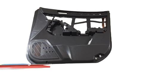 直接注入プラスチックモデリングタイプ カーバンパー カーボンファイバー部品 パーソナライズされたLKM標準模具ベースを持つプロトタイプ