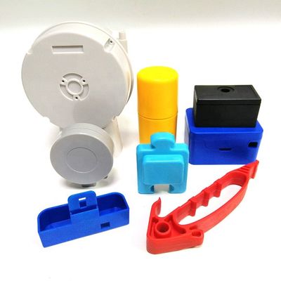カスタマイズされたプラスチック製鋳造部品 滑らかな表面 塑料の部品の注射鋳造